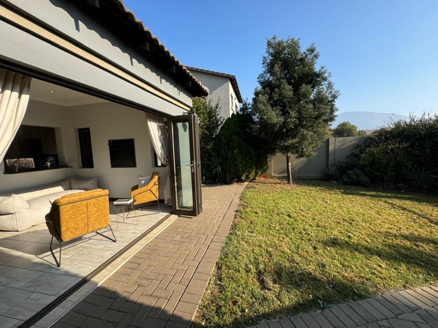 2 Bedroom Property for Sale in Gateway Manor North West